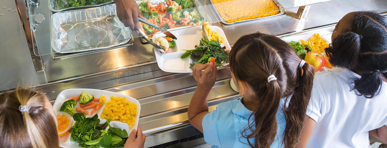 Students in school lunch line